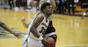 Men’s Basketball Defets Bloomsburg University, 90-72